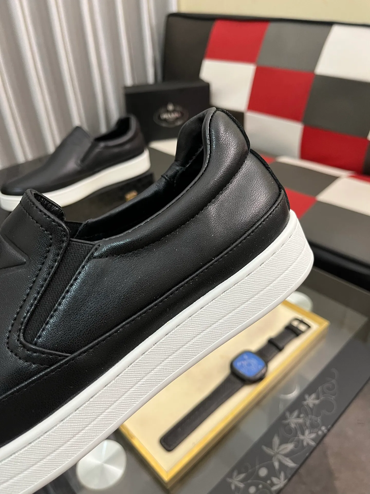 Men's shoes 💰440⌚️⌚️【PRADA】Prada casual shoes for couples, originally developed 1:1, made of high-mercerized cowhide with imported cowhide, silk sheepskin lining, rubber outsole, comfortable and soft on the feet, size: 38-442️⃣Colors available